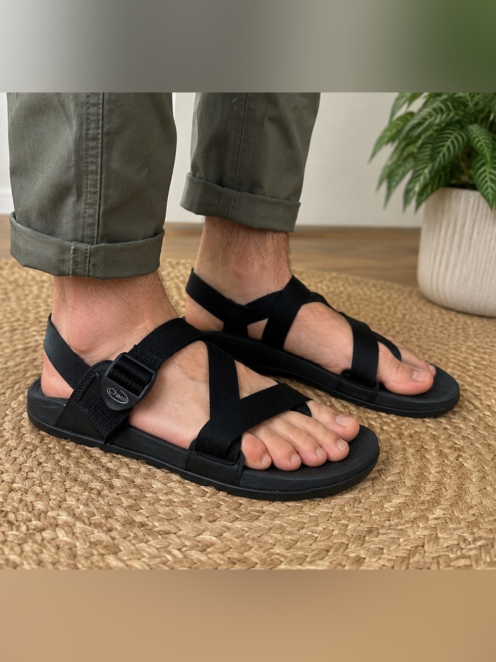 Chaco Z/Cloud Adjustable Sport Sandals – Men’s 10 Black Sport Hiking Walking